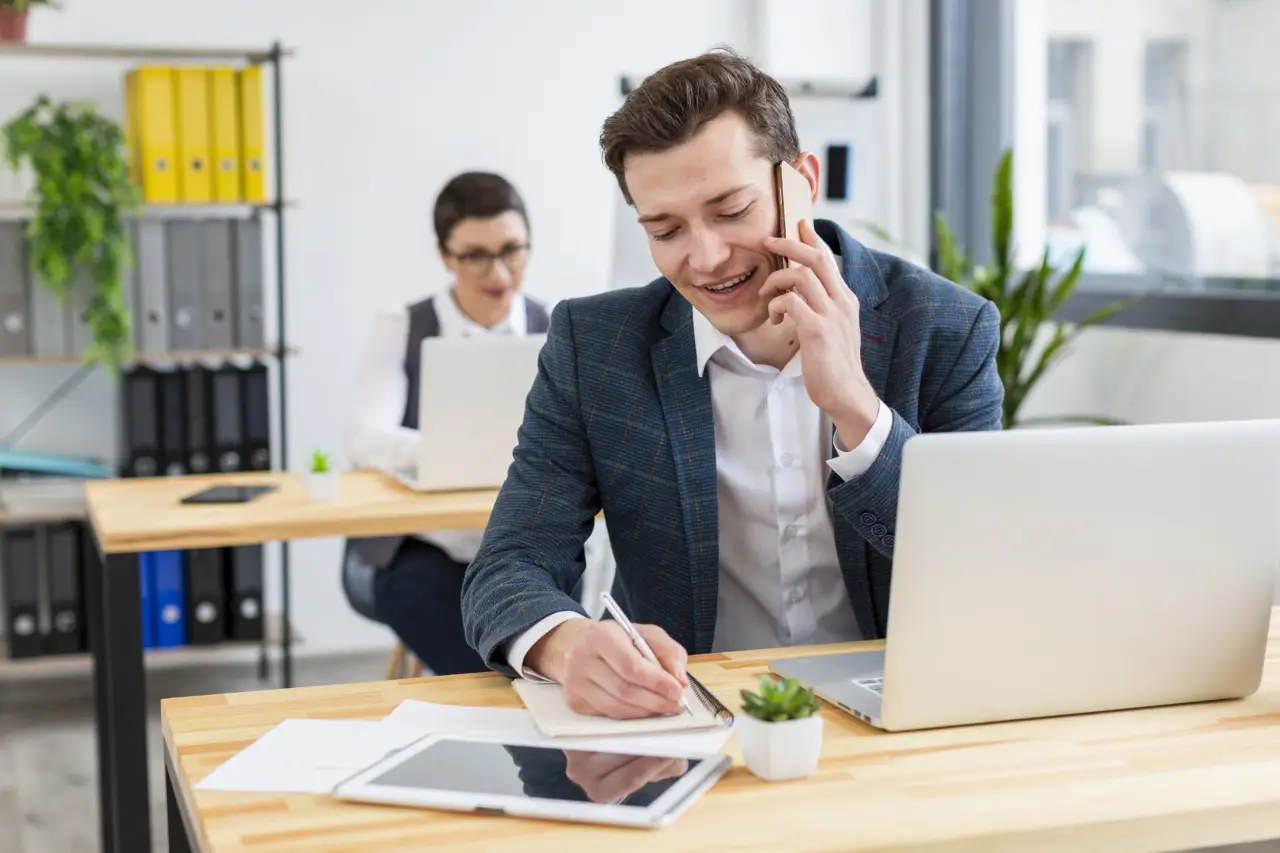 Non riesci a parlare con l’assistenza clienti? Ecco il trucco per saltare l’attesa al telefono